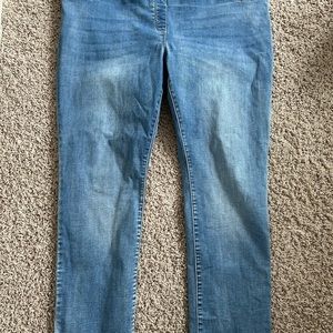 Like NEW! Coco + Carmen jeans. Size XL. Fringed hem. Stretch with tummy support.